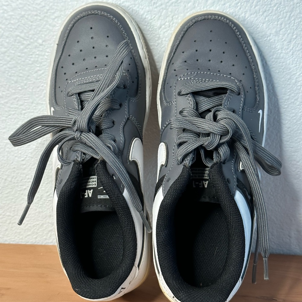 NIKE air 4.5 youth. Gently used.